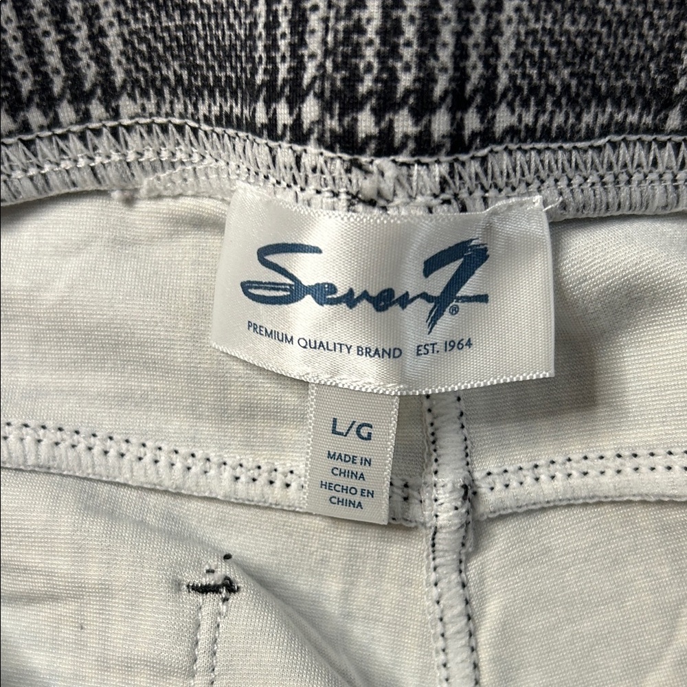 Women’s New Seven Plaid Leggings (L) - Picture 6 of 7